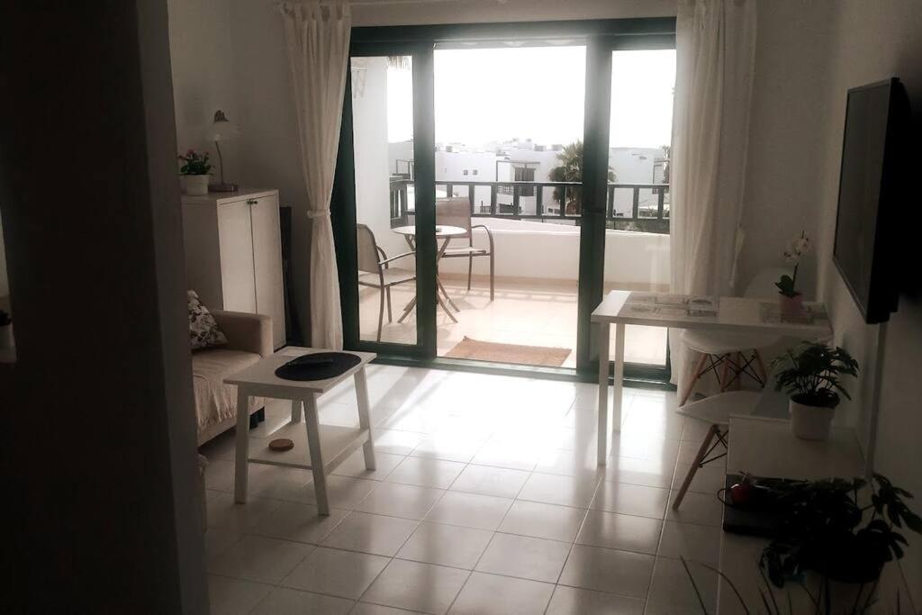 Tuscan Apartment Mit Meerblick Und Sonnenterrasse Costa Teguise Exterior foto